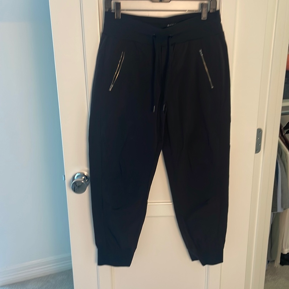 Athleta Trekkie north crop jogger